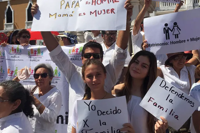 México: 34 ciudades exigen a partido de Peña Nieto frenar “matrimonio” gay