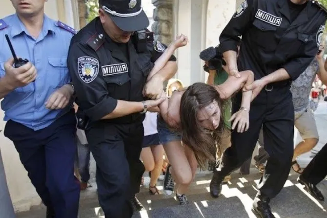 Ex Femen: Mostrar el pecho desnudo no mejora las vidas de las mujeres