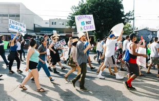Protesta en favor de los inmigrantes en Estados Unidos | Cru00e9dito: Flickr de Molly Adams (CC BY 2.0) 