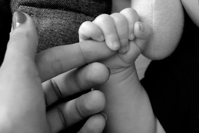Embarazada tras violación rechazó aborto: Mi esposo y mi hijo me ayudan a seguir adelante