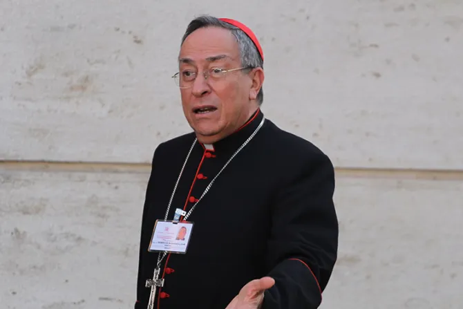 Cardenal Rodríguez Maradiaga responde a acusaciones de revista italiana