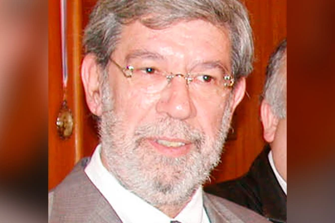 Amenazan con expropiar Universidad Católica de Chile por oponerse a proyecto del aborto