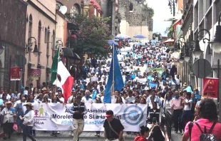 Marcha por la vida en Cuernavaca, Mu00e9xico. Foto: Twitter / @MonsRamonCastro. 