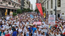Multitudinaria manifestaciu00f3n a favor de la vida y la familia en Guayaquil, Ecuador.