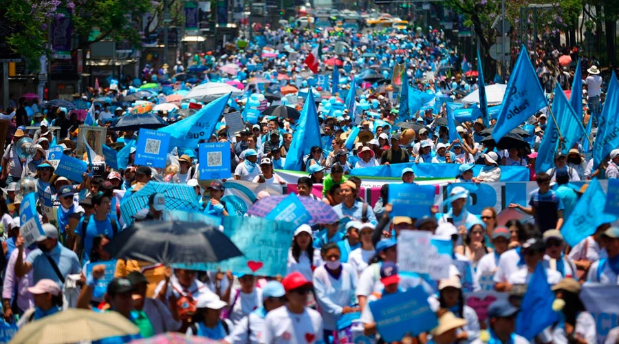 Marcha por la vida en Ciudad de México. Crédito: Pasos por la Vida?w=200&h=150