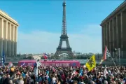 FOTOS: 200 mil marchan en París en defensa del matrimonio formado por hombre y mujer