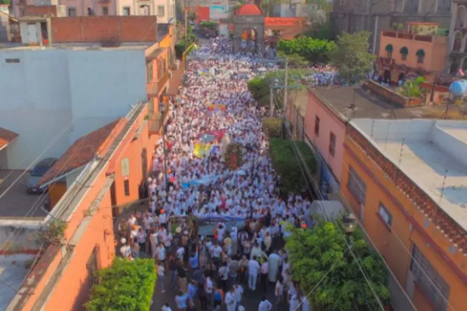 FOTOS Y VIDEO: Miles de mexicanos marchan por la paz convocados por Obispo