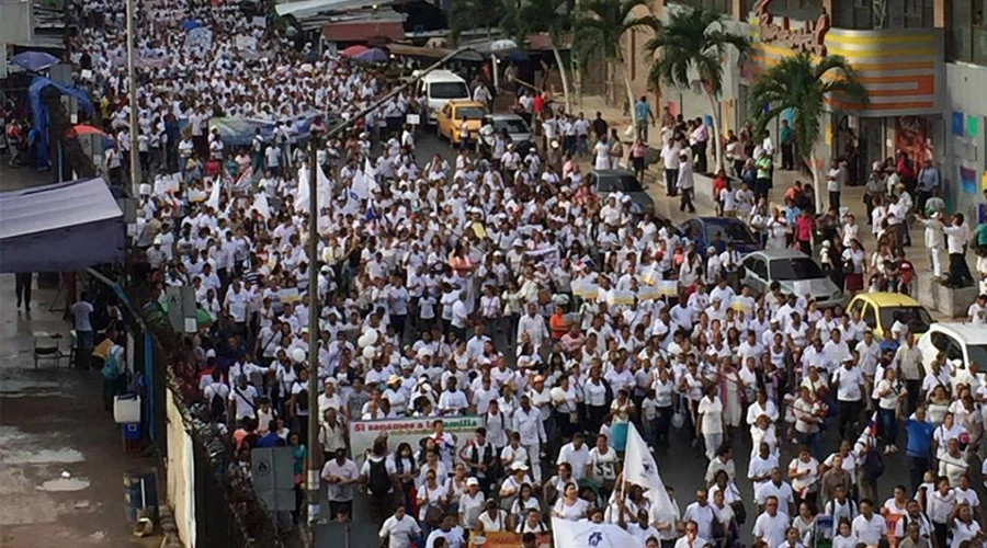 Marcha de familias panameñas / Crédito: CitizenGO?w=200&h=150