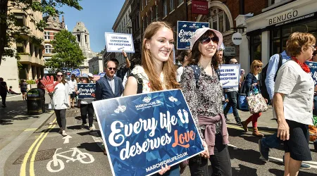 Miles de personas se unen a la Marcha por la Vida en Inglaterra [FOTOS y VIDEO]