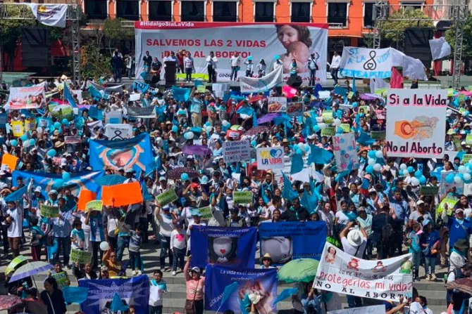 Miles marchan exigiendo a López Obrador que su partido deje de promover el aborto