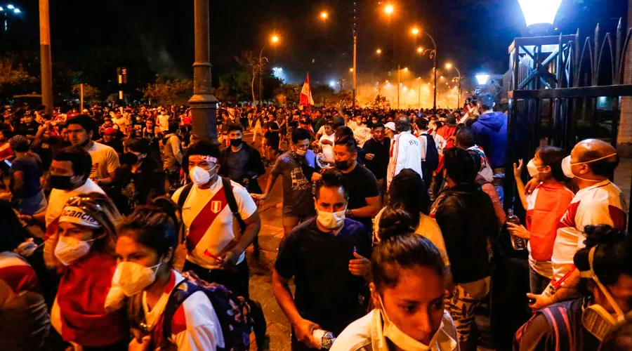 Una imagen de la marcha del 5 de abril en Lima. Crédito: ANDINA / Renato Pajuelo
