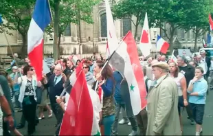 Marcha contra genocidio de cristianos en Medio Oriente. Foto: Captura de YouTube / A Vous De Voir. 
