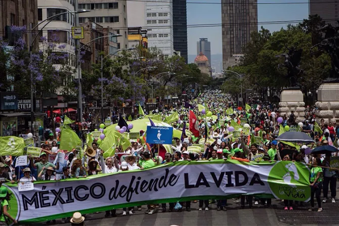 FOTOS y VIDEO: Miles marchan por la vida y contra el aborto en Ciudad de México