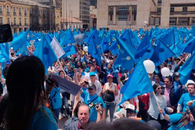 Marcha por la Vida en Colombia convoca a más de 500 mil personas en todo el país