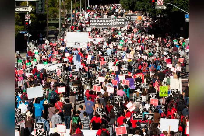 Estados Unidos: Miles marchan en defensa de la vida en Los Ángeles
