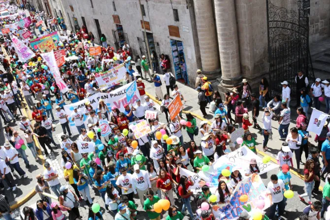 Más de 150 mil marchan por la vida y la familia al sur de Perú