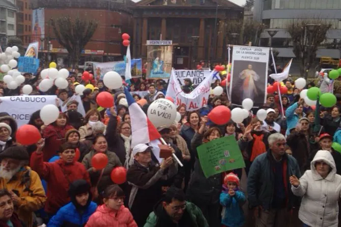 Miles marchan por la vida y contra proyecto del aborto en Chile