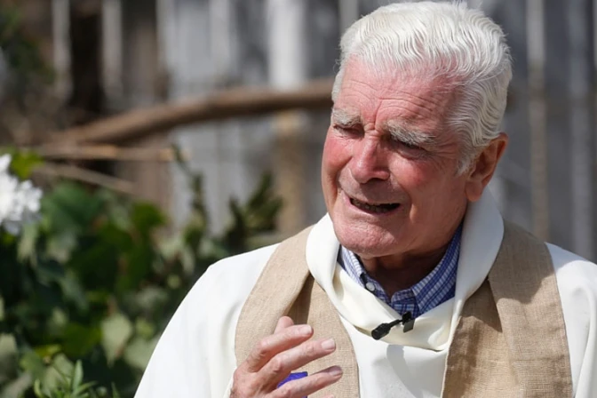 Fallece a los 88 años polémico sacerdote chileno Mariano Puga