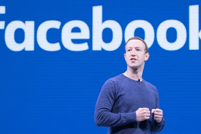 Mark Zuckerberg admite “claro sesgo” tras censura de Facebook a plataforma provida