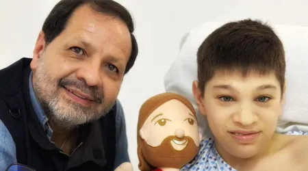 Martín Valverde pide oraciones por su hijo Pablito, diagnosticado de leucemia