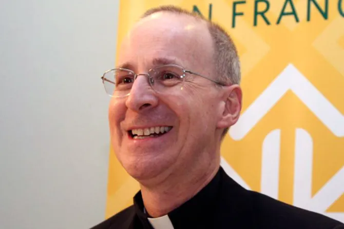 Controversial sacerdote jesuita sugiere que el Cardenal Newman era homosexual