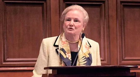 Mary Ann Glendon renuncia al Consejo de Superintendencia del Banco Vaticano