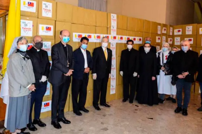 Taiwán envía 280 mil mascarillas al Vaticano y a Italia contra el coronavirus