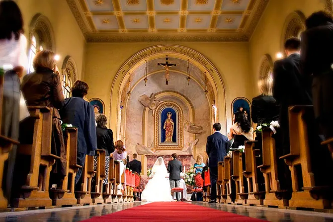 Diez parejas dejan de convivir y se casan en matrimonio comunitario