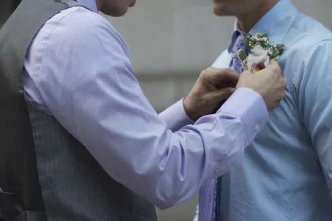 Costa Rica legaliza el “matrimonio” homosexual