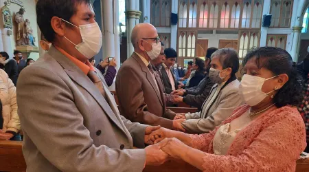 Matrimonios renuevan su promesas en el día de la Sagrada Familia