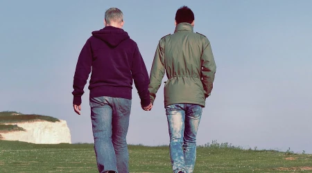 Sacerdote se u201ccasau201d con otro hombre y obispo se pronuncia