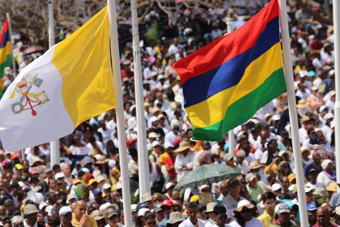 Indultan a 144 presos por visita del Papa Francisco a Mauricio