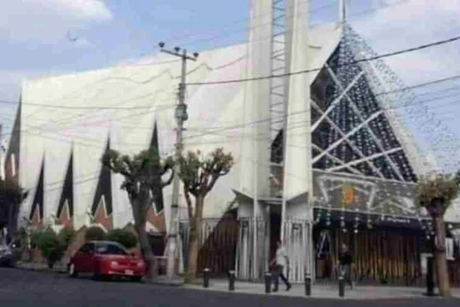 Obispo lamenta el suicidio de un anciano dentro de una iglesia en Ciudad de México