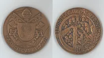 Medalla conmemorativa del Pontificado del Papa Francisco. Foto: Vatican Media