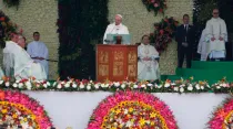 El Papa Francisco en la Misa en Medellín. Foto David Ramos (ACI Prensa)
