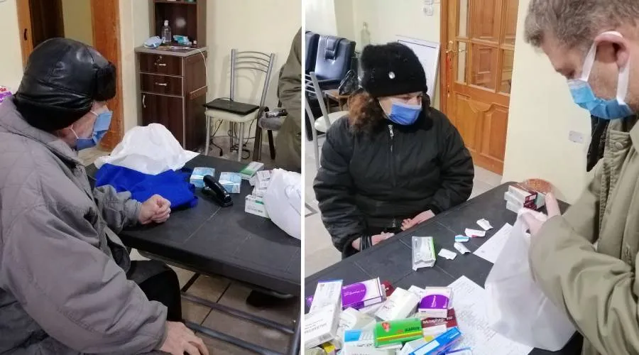 Ciudadanos sirios reciben medicamente de Ayuda a la Iglesia Necesitada. Crédito: ACN?w=200&h=150
