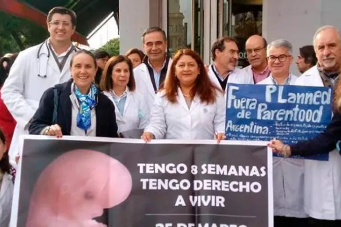 #NoCuentenConmigo: La consigna de los médicos para rechazar el aborto en Argentina