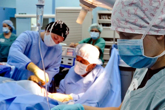 Uruguay: Denuncian persecución contra médicos para que practiquen abortos