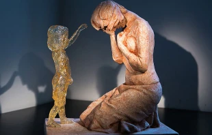 Memorial para el niu00f1o no nacido, del escultor eslovaco Martin Hudacek. Foto: Daniel Ibu00e1u00f1ez / ACI Prensa. 