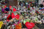 Católicos comienzan a dar el último adiós a las víctimas de la masacre de Texas