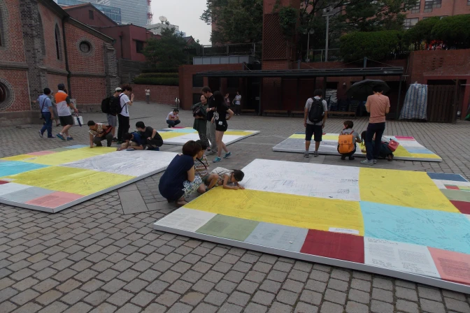 Un especial mensaje de bienvenida al Papa Francisco en la Catedral de Seúl