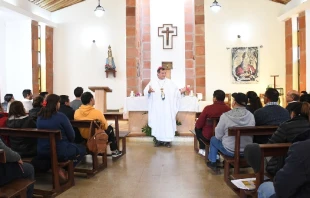 Funcionarios durante la jornada de espiritualidad. Cru00e9dito: Gobierno Municipal de Mercedes 