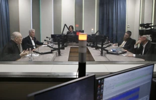 Mesa redonda interreligiosa. Cru00e9dito: Marcsi Ambrus / www.iec2020.hu 