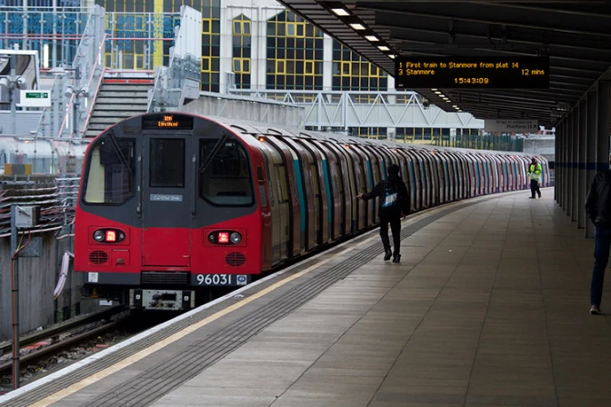 Atentado en metro de Londres: Cardenal condena ataque y ofrece oraciones