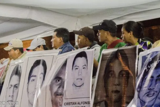 Pésame Obispos de México por Alexander Mora, uno de los 43 desaparecidos de Ayotzinapa
