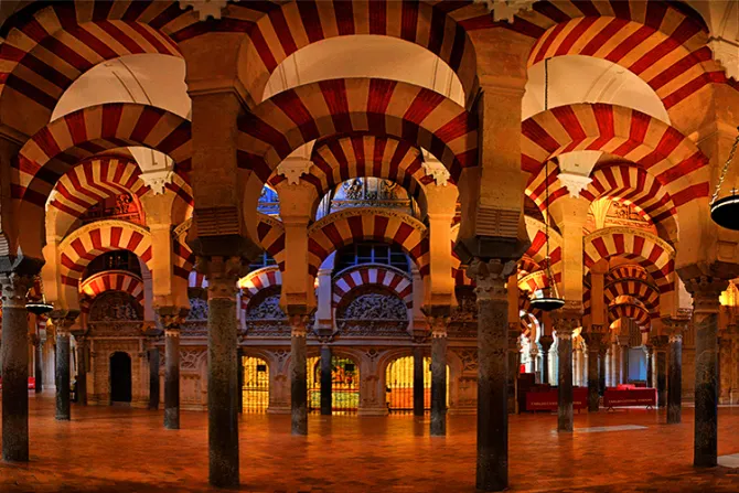 Documentos de 8 siglos avalan propiedad de la Iglesia sobre Catedral de Córdoba, afirman