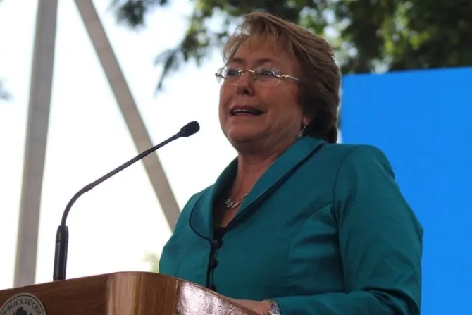 Michelle Bachelet: Necesitamos un nuevo contrato social con principios masónicos