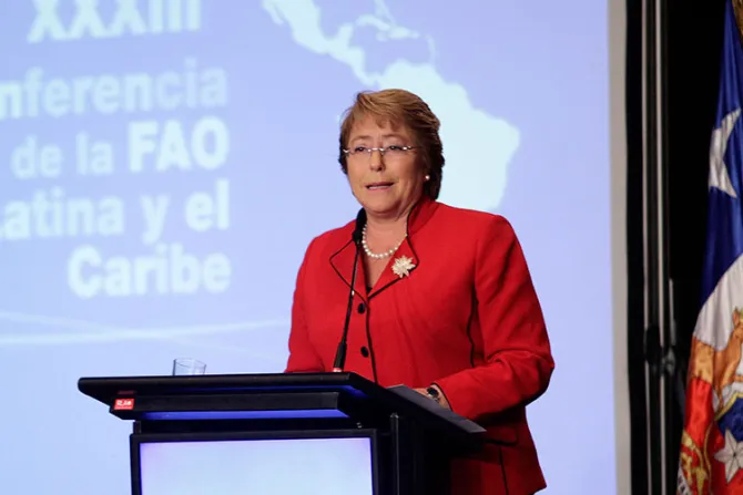 Presidenta Bachelet promulga ley que permite uniones homosexuales en Chile