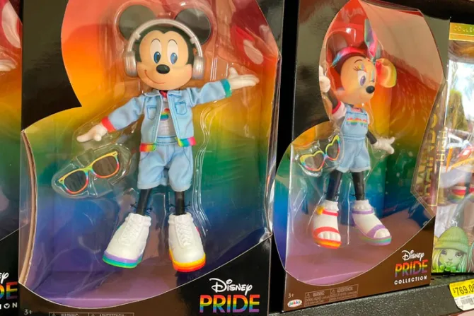 ¿Mickey Mouse es gay? Disney lo viste con los colores del “orgullo”