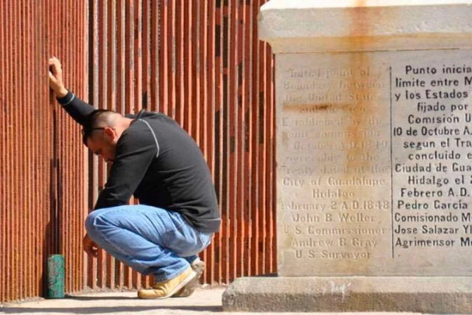 Arzobispo de Los Ángeles: Vivamos nuestra fe recibiendo generosamente a los migrantes